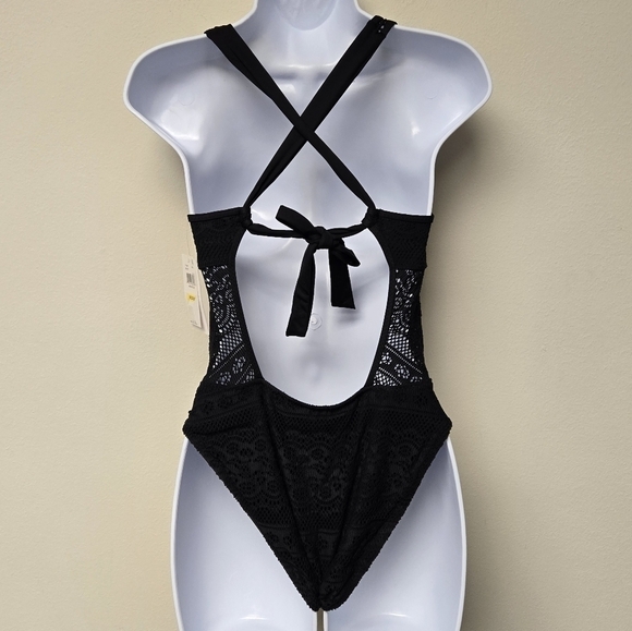 BECCA Color Play Crochet Tie front One piece swimsuit Black M - Picture 4 of 9